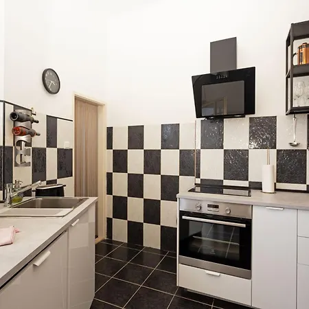 Antique Apartment Split