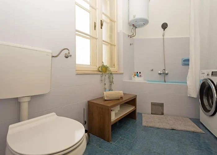 Antique Apartament *