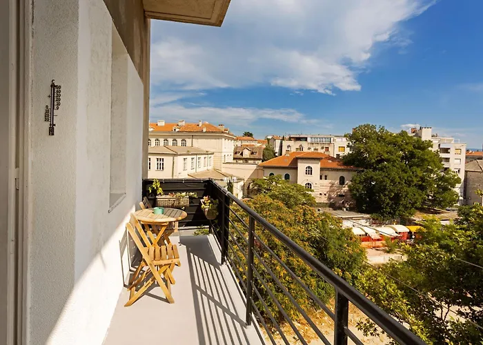 Antique Apartament *