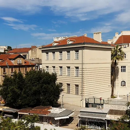 Апартаменты Antique *